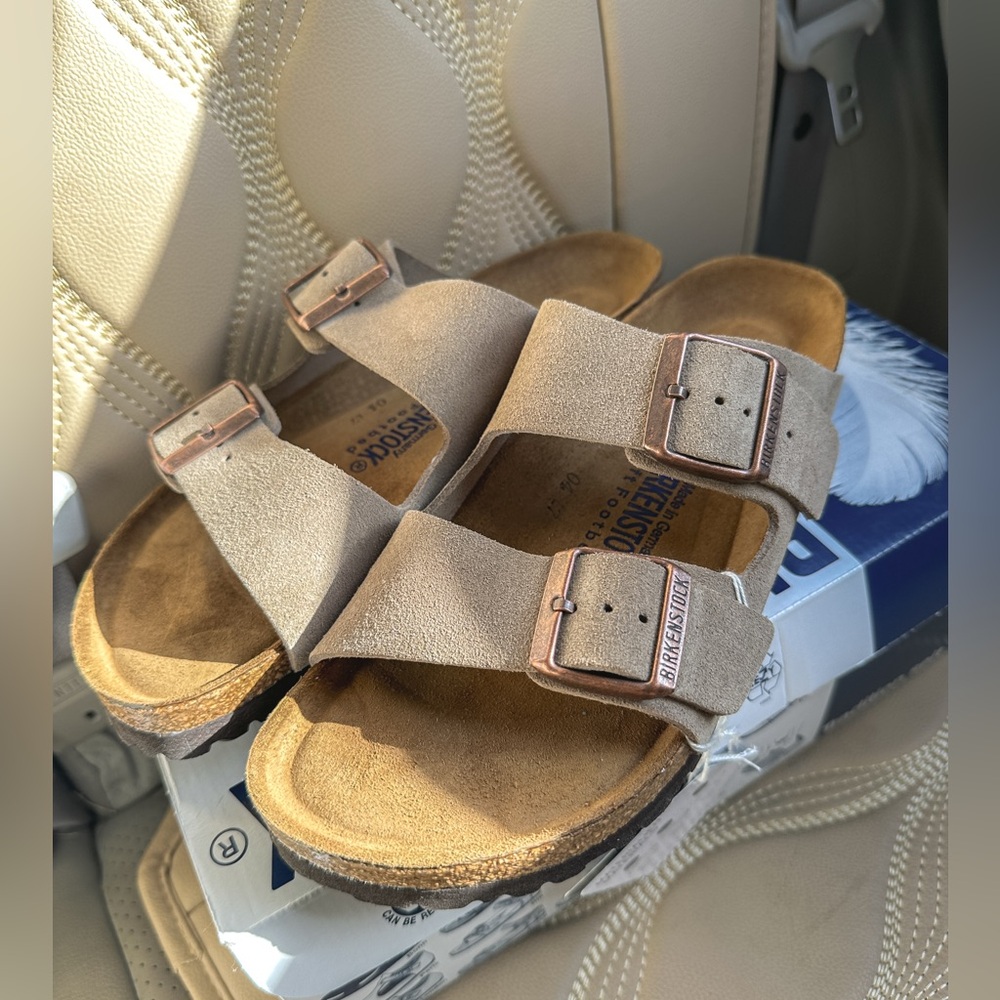 BIRKENSTOCK • ARIZONA SOFT FOOTBED SANDALS • SIZE: 38